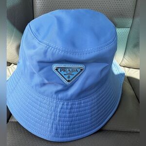 Cute bucket hat 💙